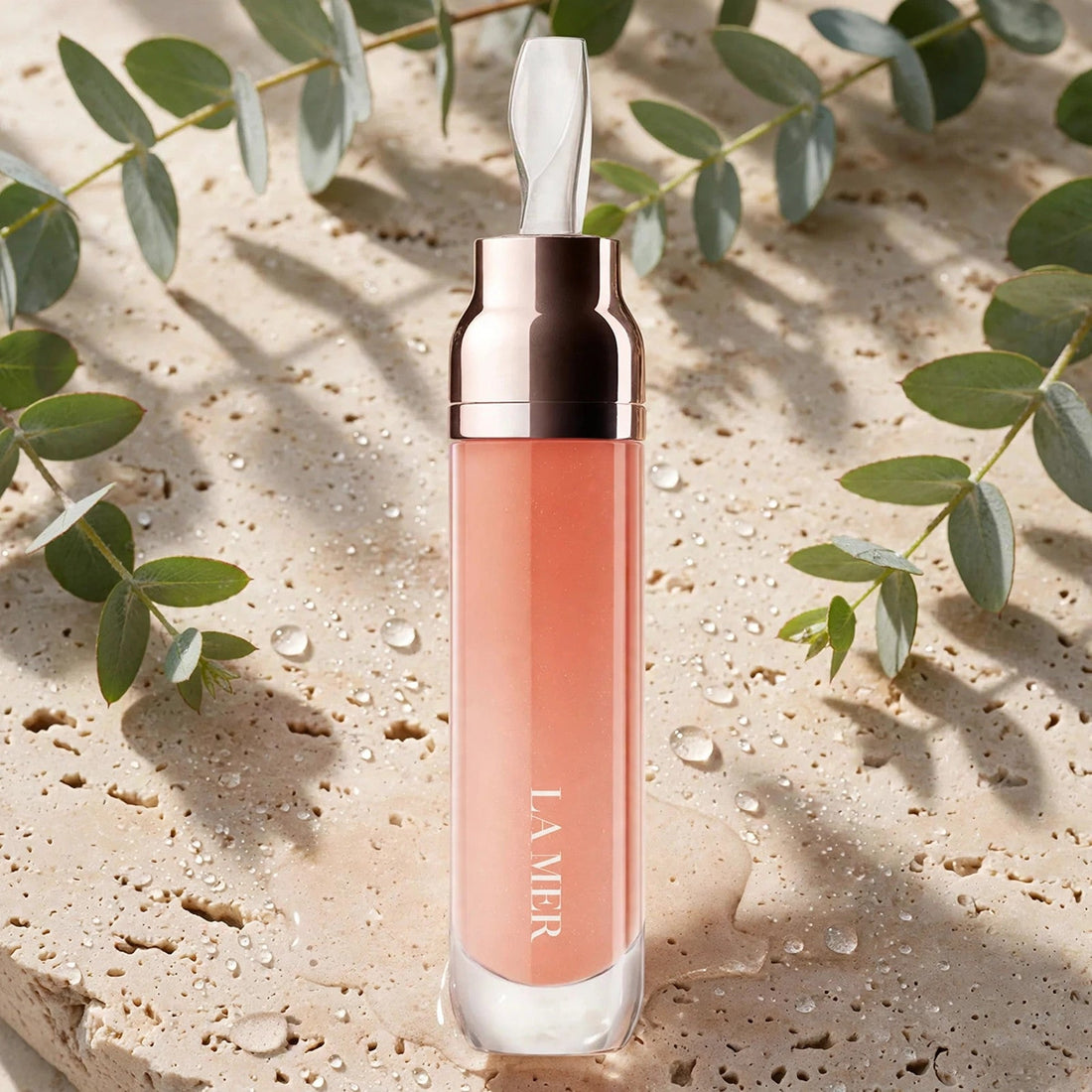 La Mer The Lip Volumizer Lip: How to Use It in Your Routine