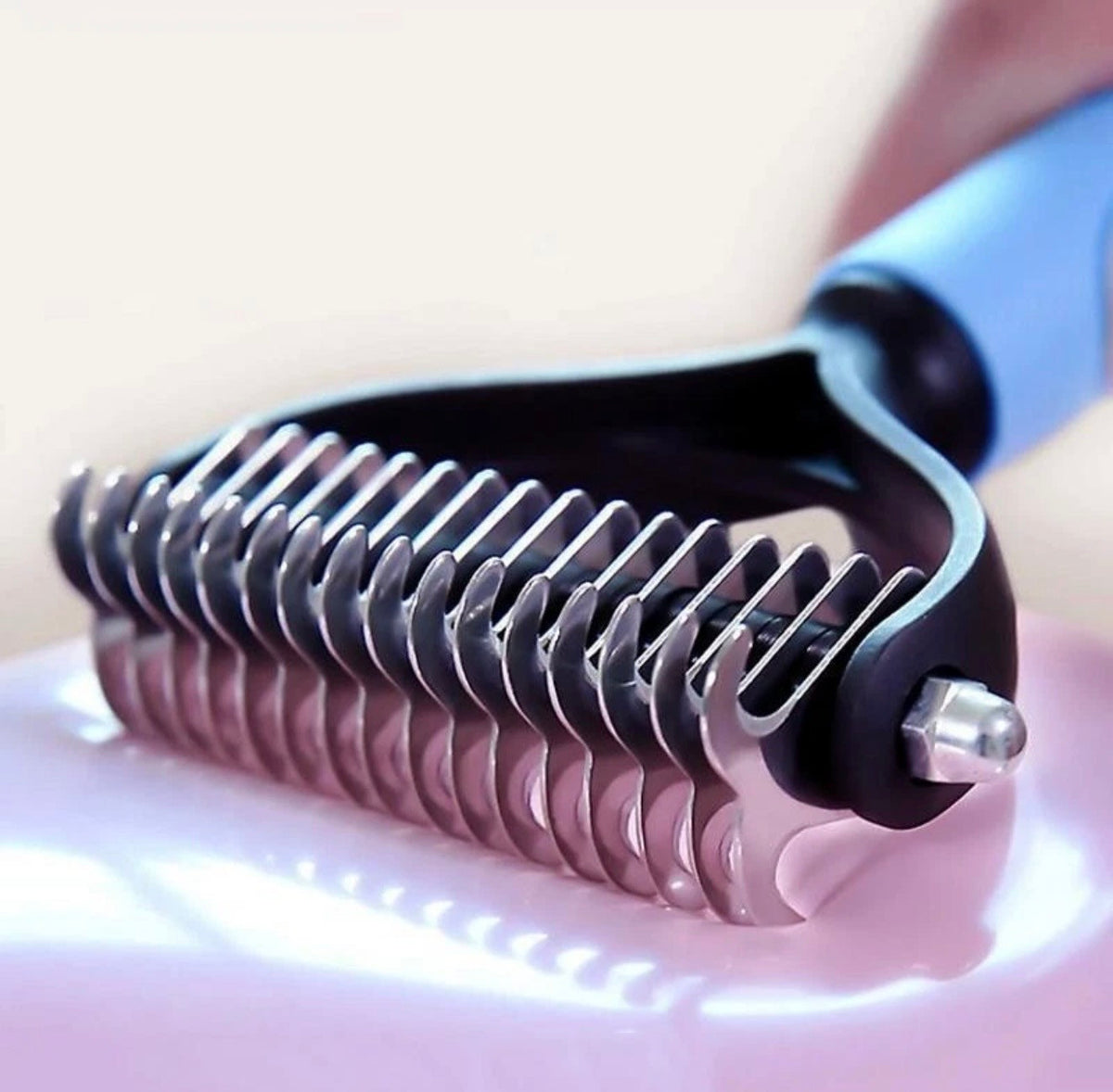 Pro Deshedding Brush for Cats & Dogs