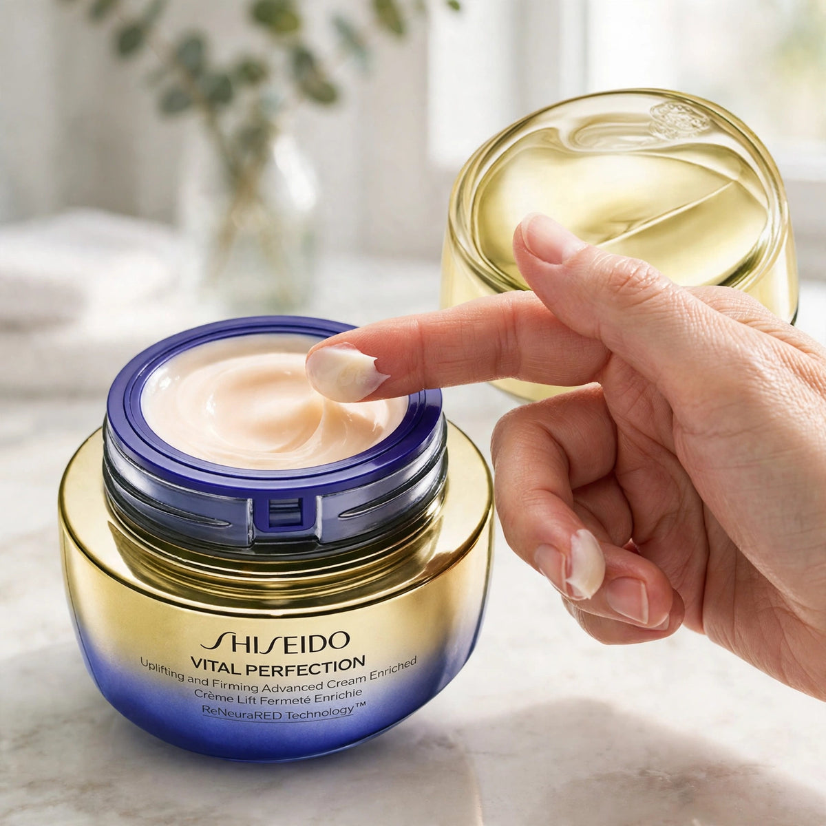 Shiseido Vital Perfection Uplifting and Firming Advanced Cream Enriched