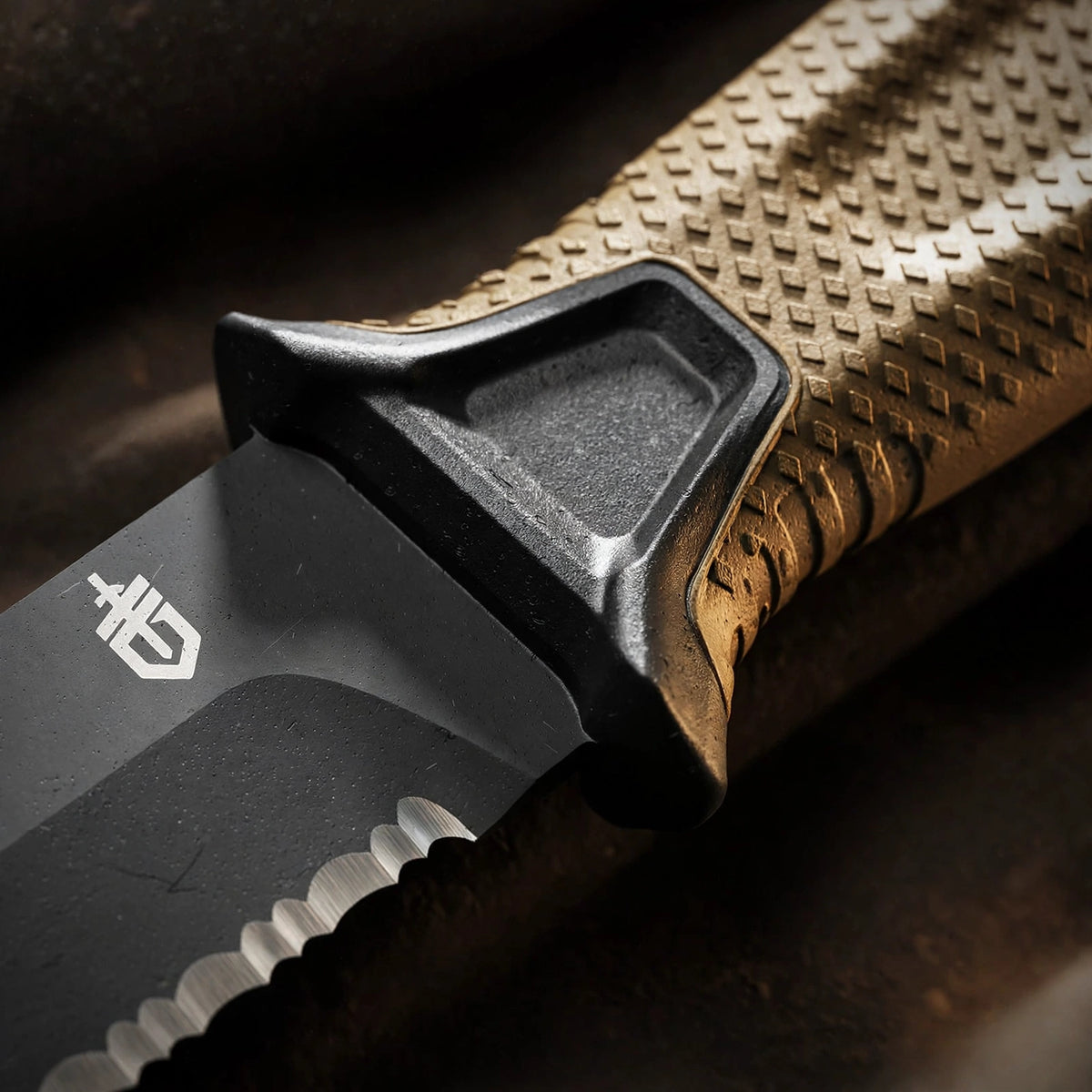 Gerber StrongArm Fixed Blade Knife Plain Edge - Coyote Brown - macro