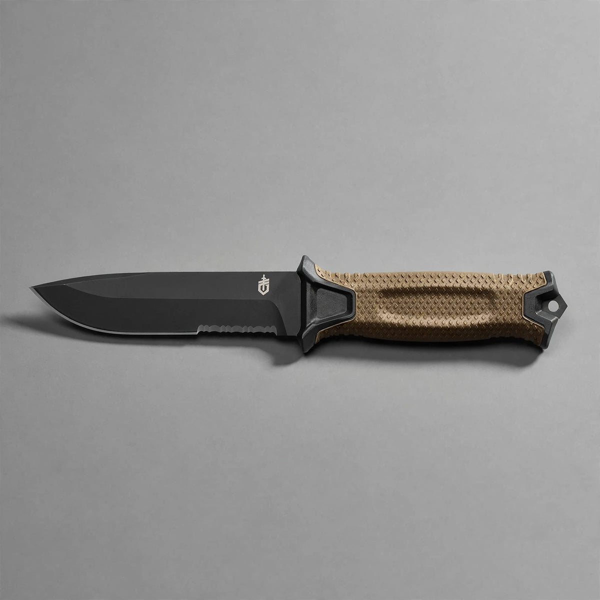 Gerber Gear Strongarm, Fixed Blade Tactical Knife for Survival, Serrat - studio