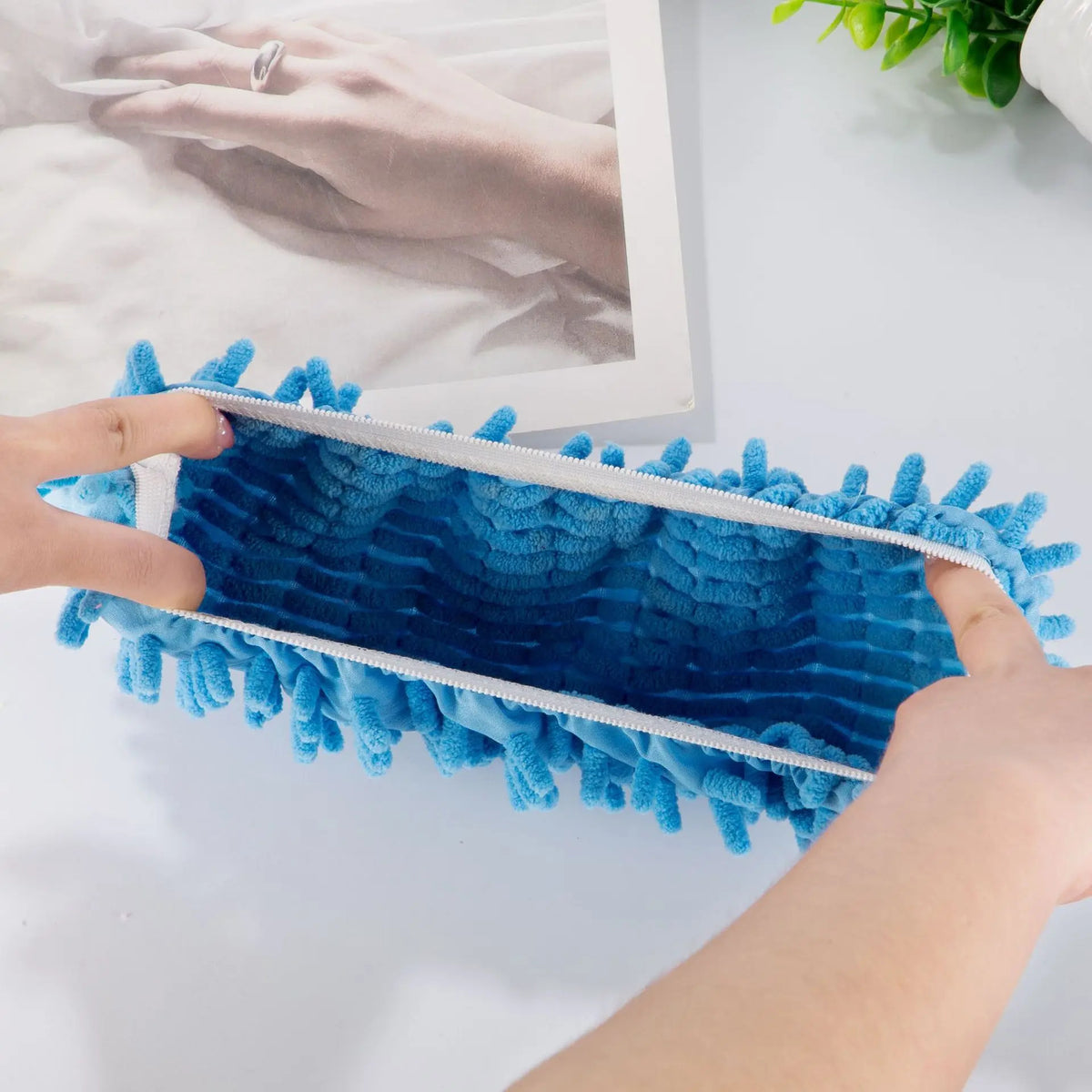 2pcs Multifunction Floor Dust Cleaning Slippers