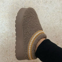 Taupe