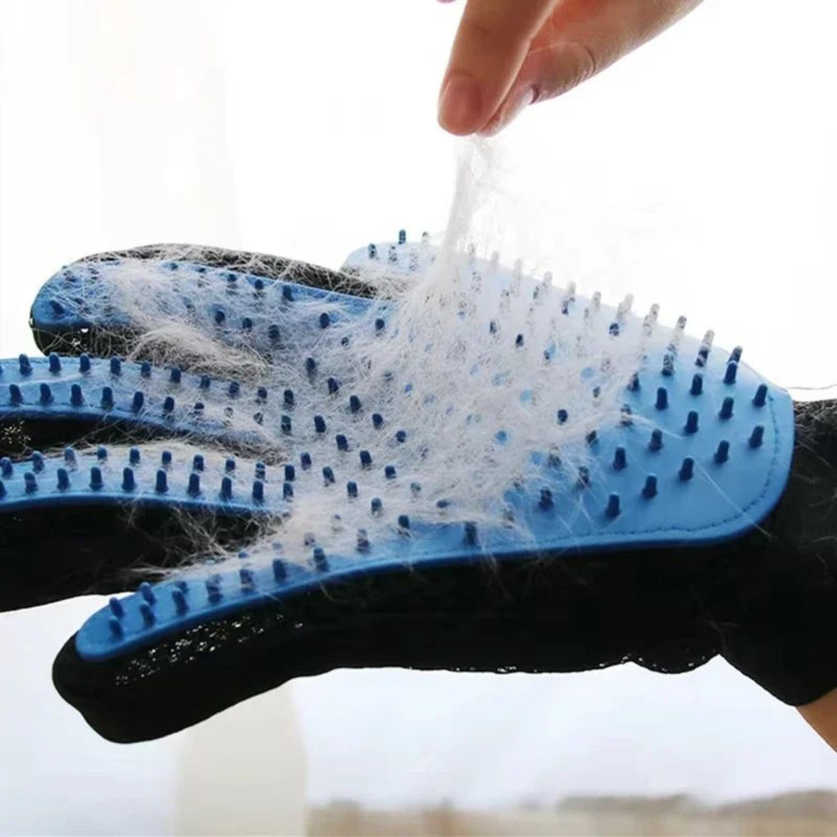 Deshedding Grooming Glove (2-Pack + Comb) - view 2