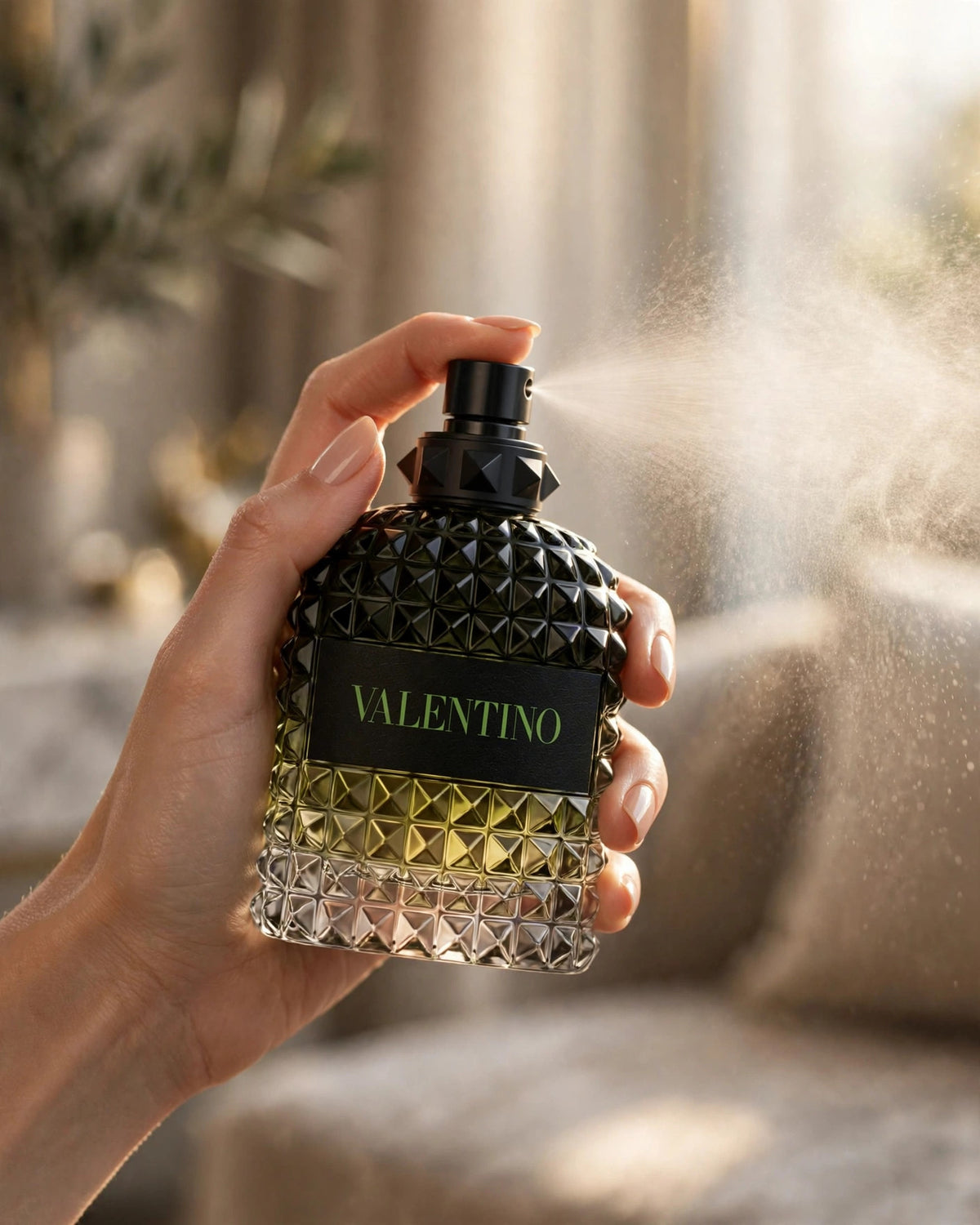 Valentino Uomo Born In Roma Green Stravaganza . EDT 3.4oz - lifestyle 4