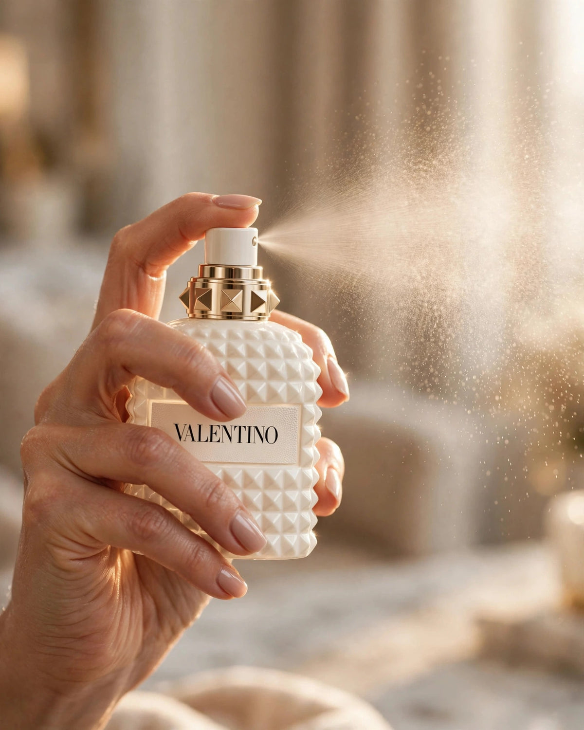 VALENTINO DONNA BORN IN ROMA IVORY NEW EDP 100ml - lifestyle 4