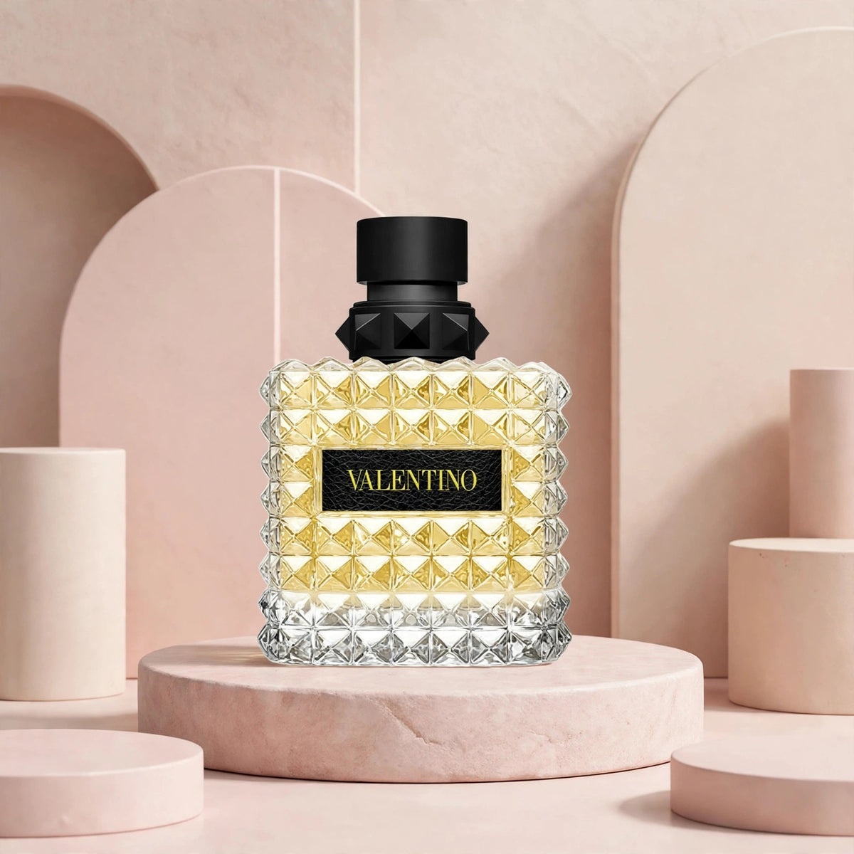 Donna Born In Roma Yellow Dream by Valentino EDP 3.4oz - lifestyle 6