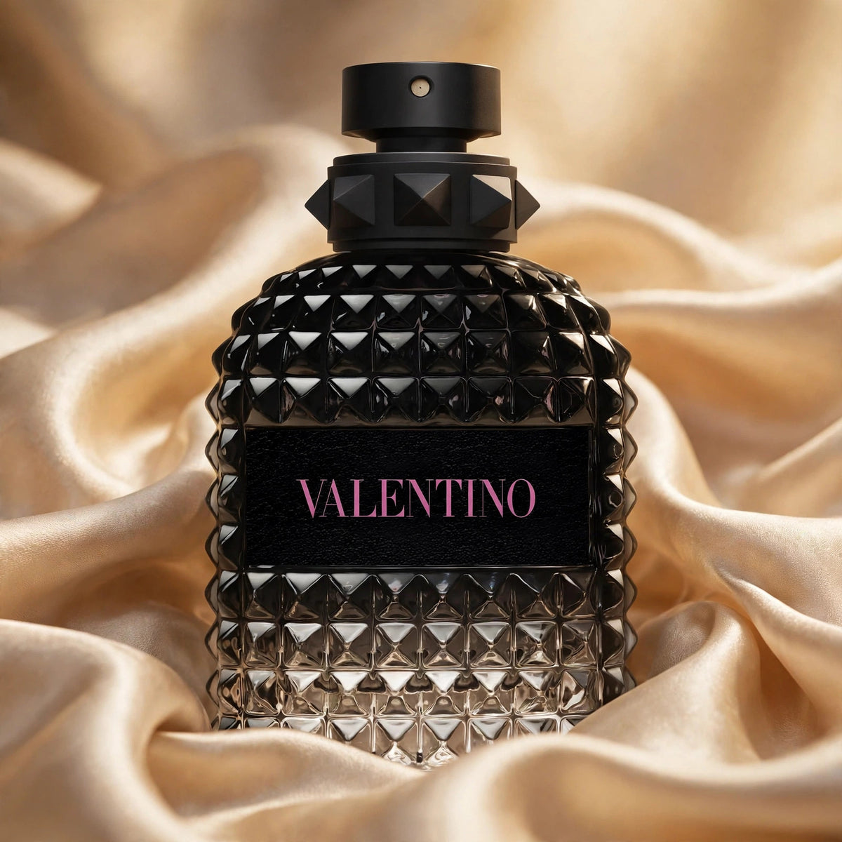 Valentino Uomo Born In Roma Rockstud Noir EDT - lifestyle 8