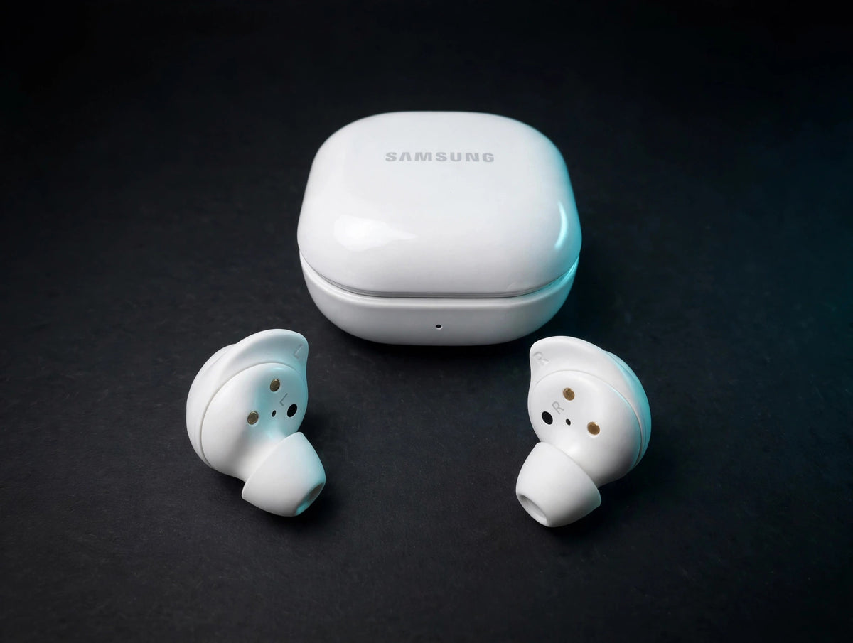 NEW Original Samsung Galaxy Buds 2 PRO Wireless SM-R510 - WHITE COLOUR - darkstudio