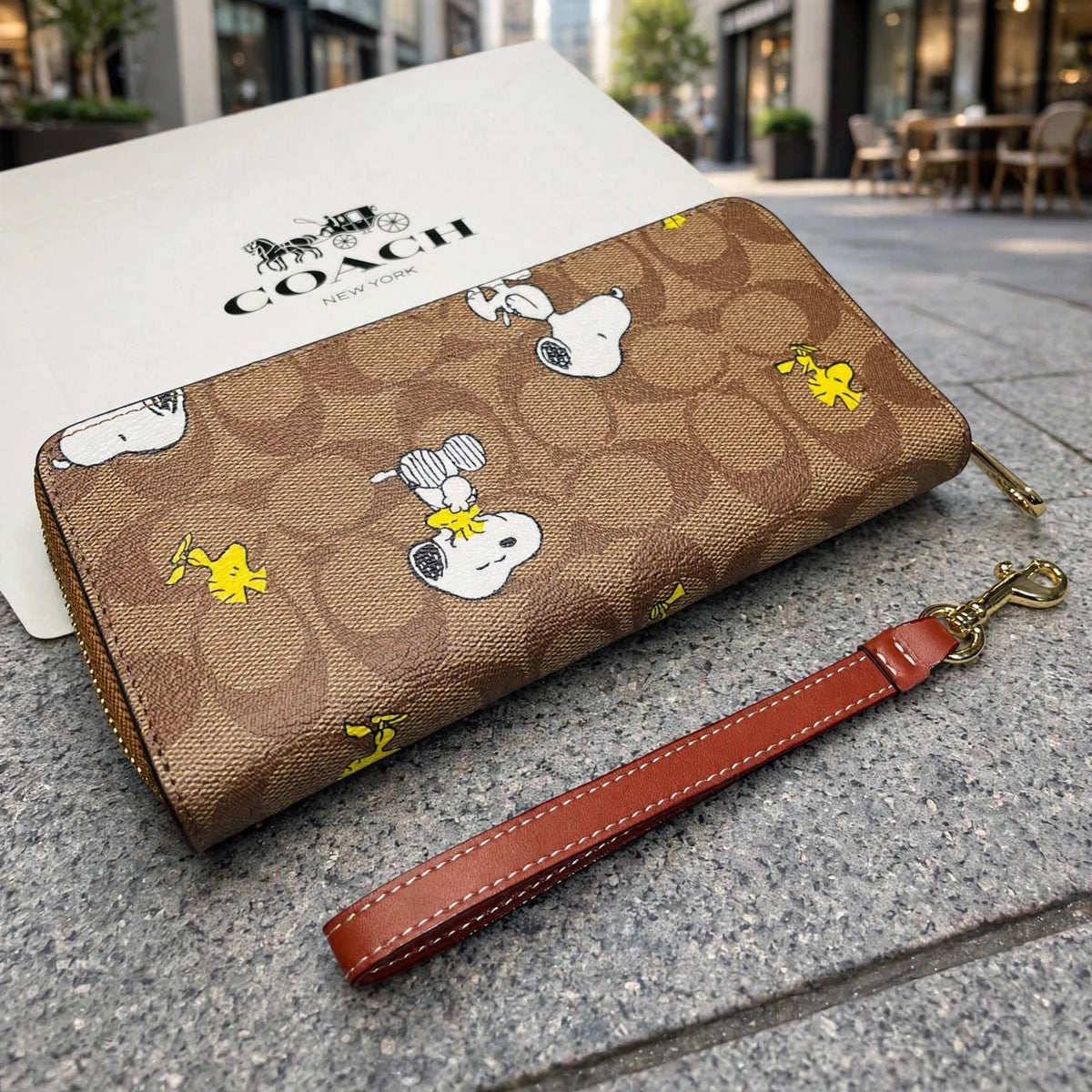 COACH x PEANUTS Long Zip around Wallet Snoopy Woodstock Khaki Signatur - street