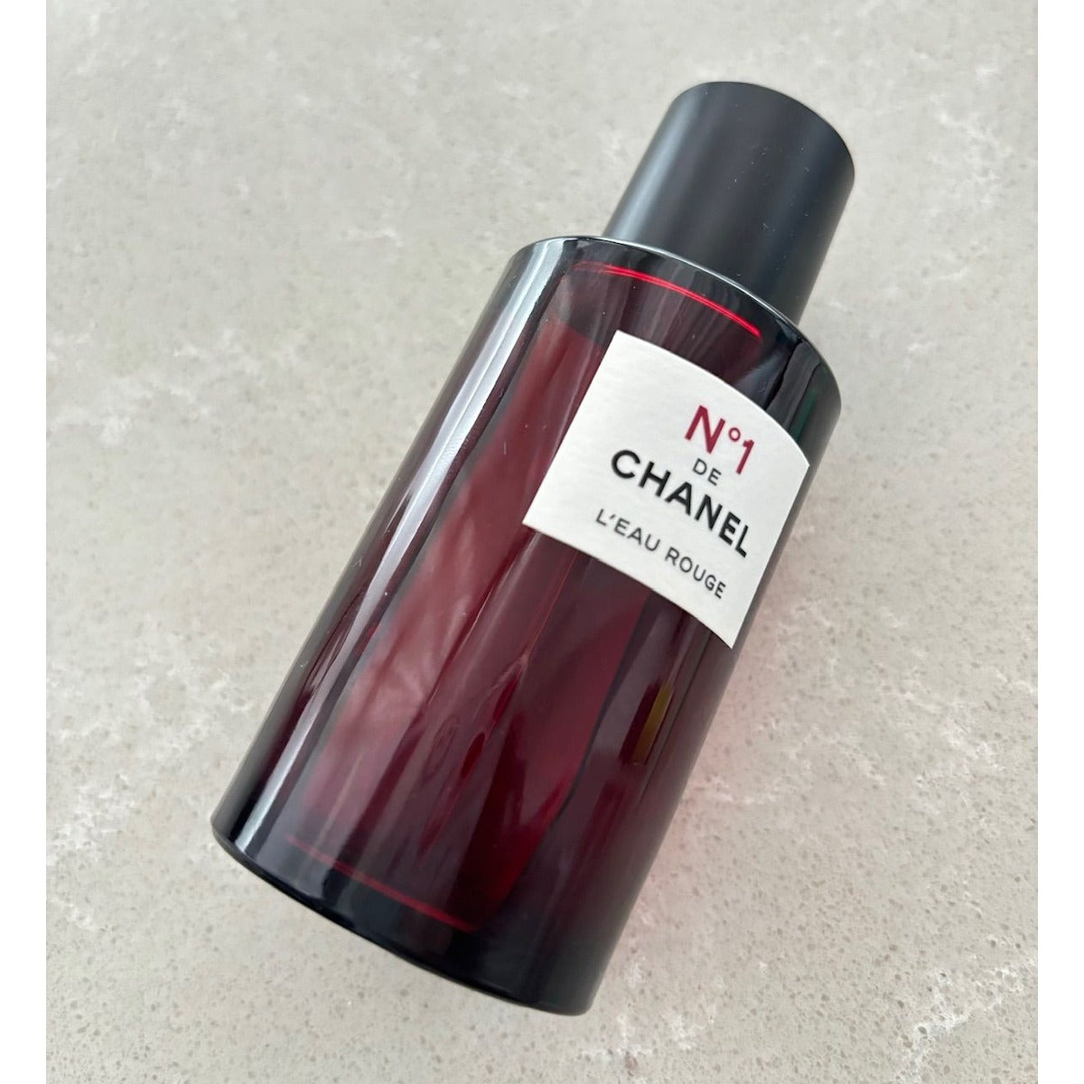 Chanel No 1 L'Eau Rouge Revitalizing Fragrance Mist EDP - view 5